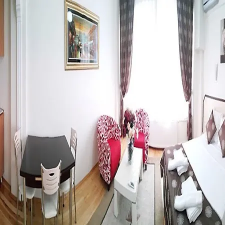 Myra Apartment *